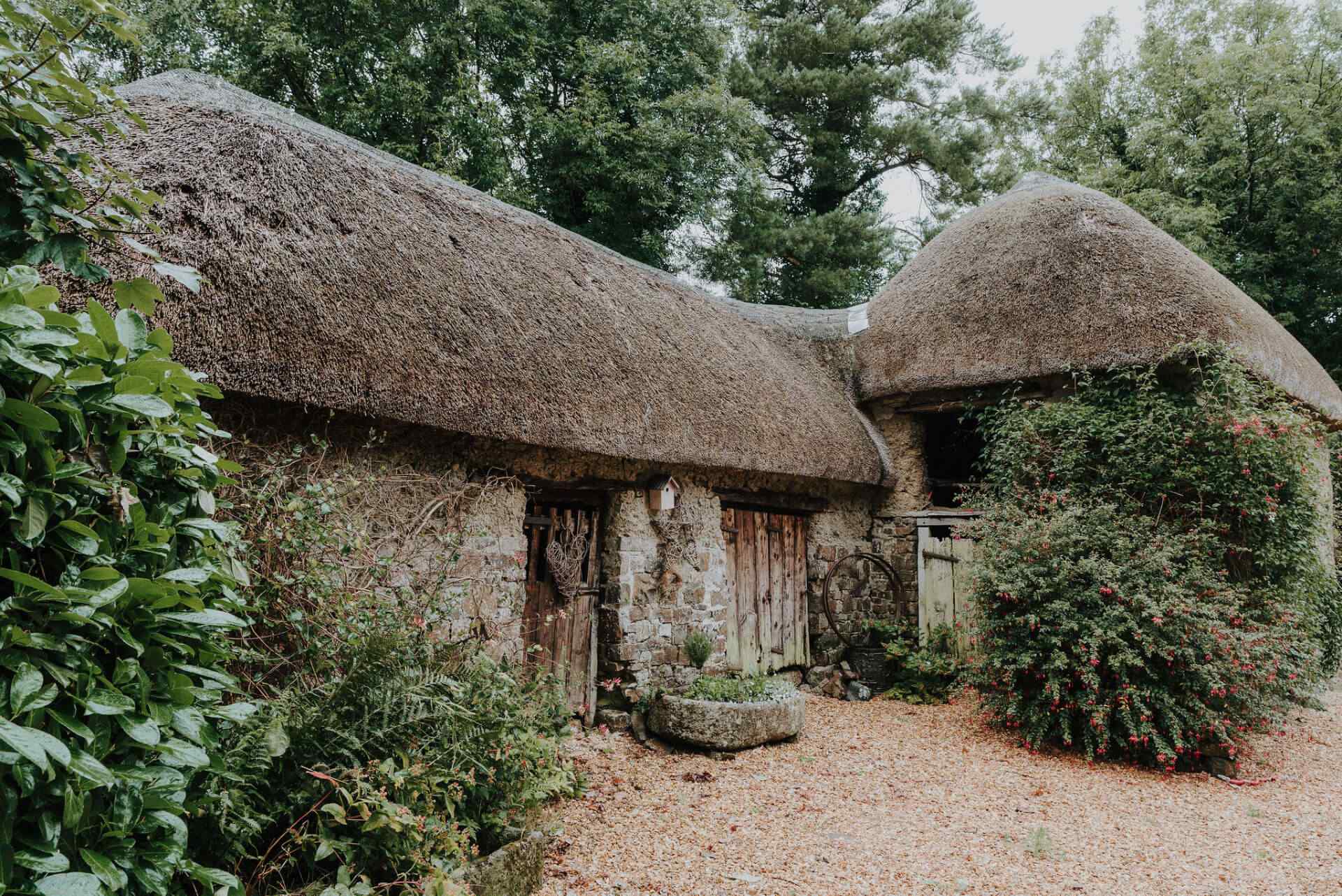 Thatched barns photoshoot and filming location in Devon