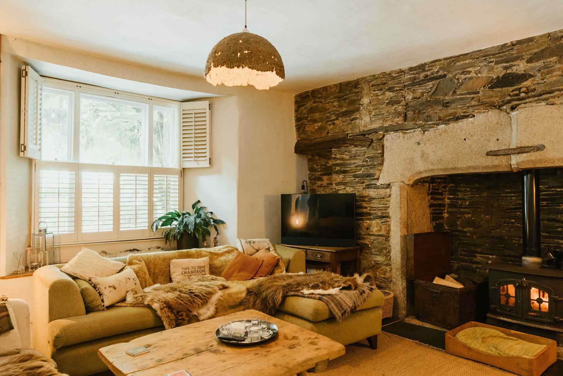 Stone-built ancient farmhouse photoshoot and filming location